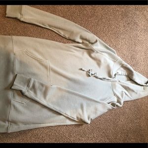 American eagle light sweater